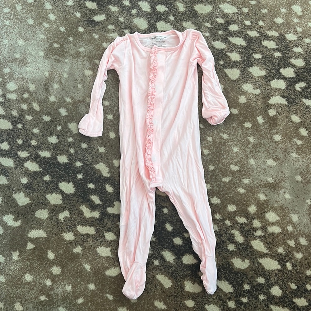 Magnetic me footsie 3 to 6 months